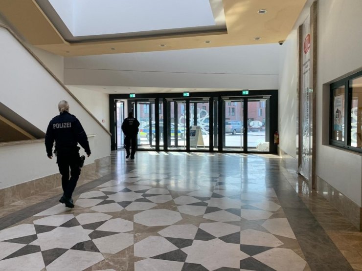 Almanya’da camilere yönelik bomba ihbarı