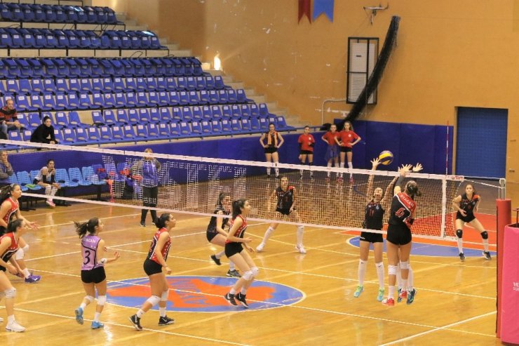 Filenin gençleri Aydın’da sahne aldı