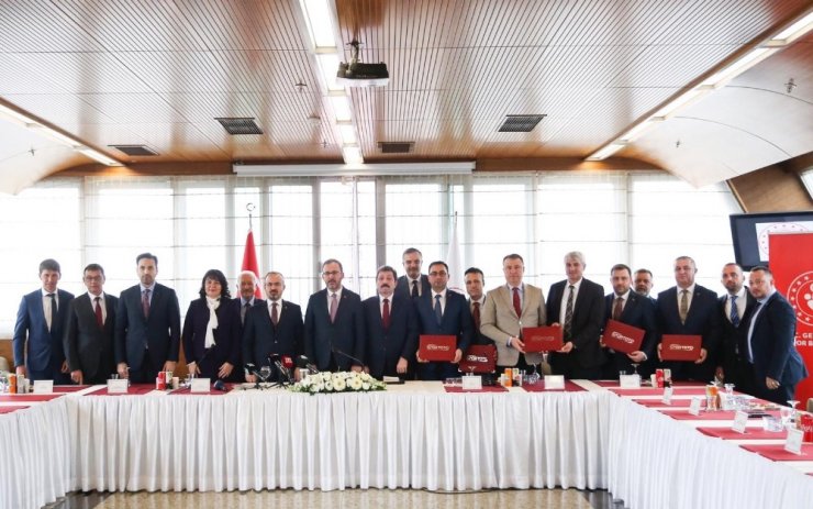 Bülent Erdoğan: "Biga’da yüzme bilmeyen kalmayacak"