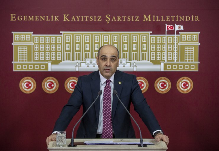 CHP'li Şahin: "Okullarda öğle yemeği ve içme suyu verilsin"