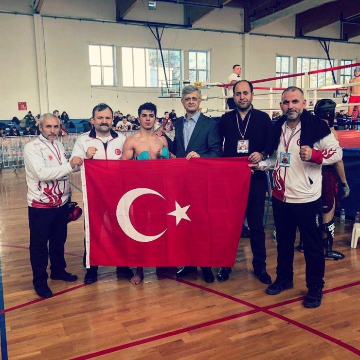 Cizreli milli sporcu Medeni Çelik Avrupa şampiyonu oldu