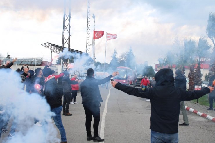 Samsunspor’a meşaleli uğurlama