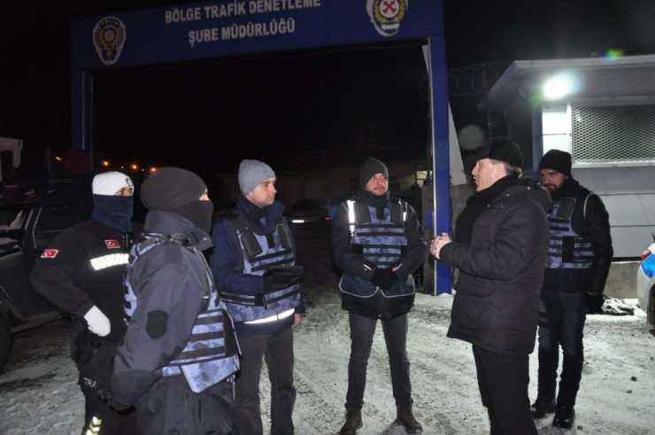Kars’ta eksi 20 derecede asayiş uygulaması