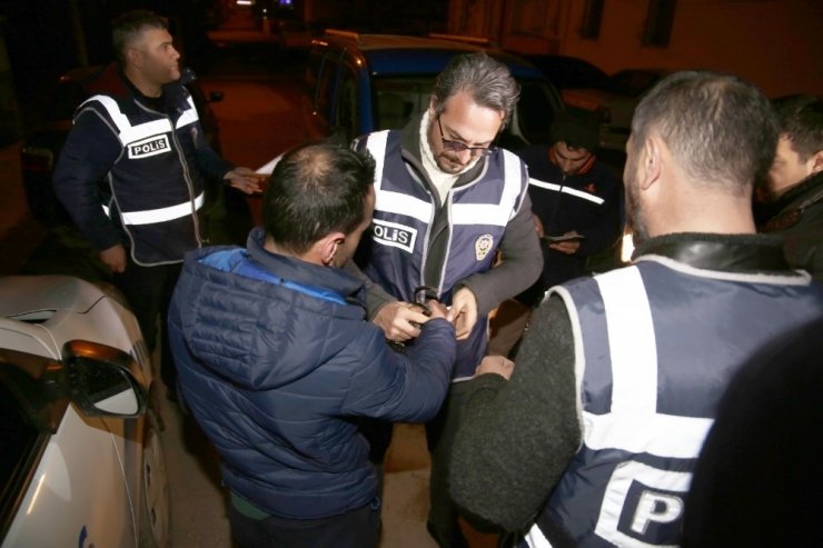 Kocaeli’de aranması olan 30 kişi operasyonla yakalandı