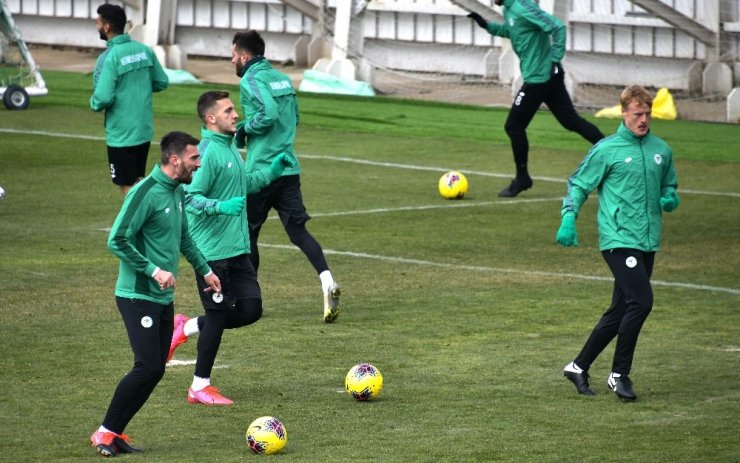 Konyaspor’da Göztepe maçı hazırlıkları sürüyor