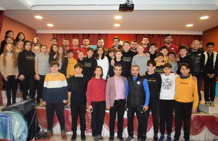 Hentbolculardan öğrencilere tavsiyeler