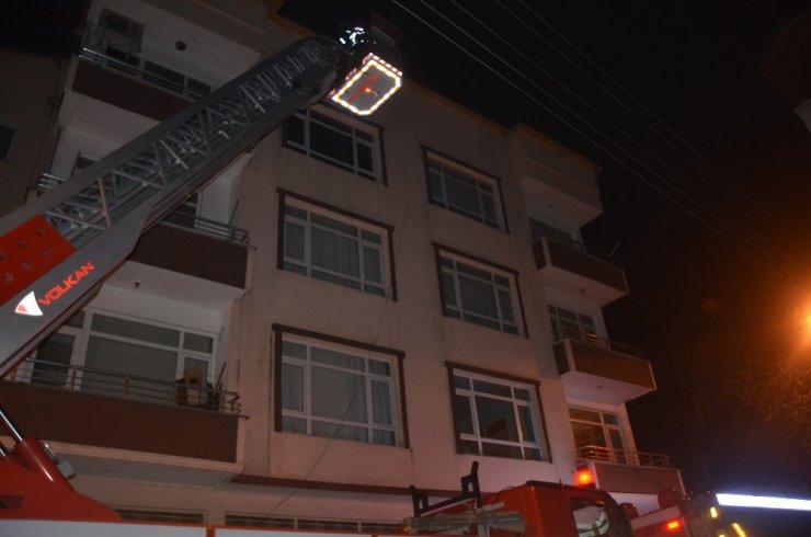 Elektrik prizi yangına neden oldu