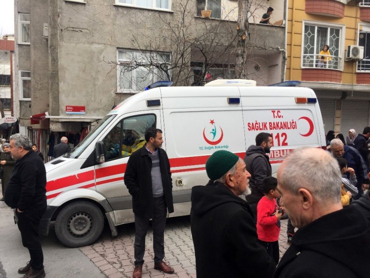 Ehliyetsiz sürücü kaldırımda duran çocuğa çarptı