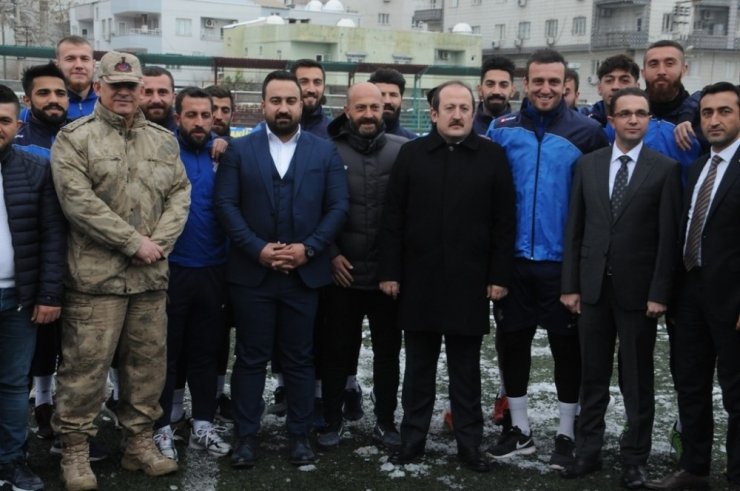 Ligden çekilme kararı alan Cizrespor’a Şırnak Valisi Pehlivan sahip çıktı