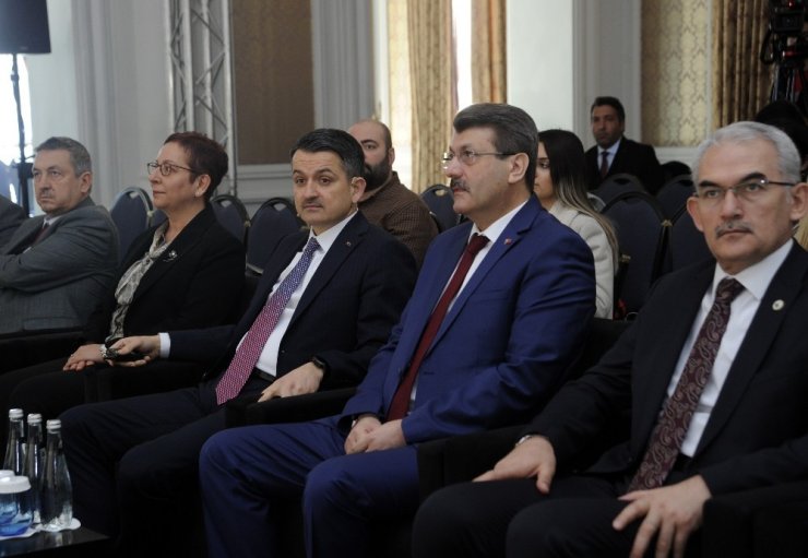 Bakan Pakdemirli: “Cumhuriyet tarihinin en kapsamlı yerli tohum seferberliğini başlatıyoruz”