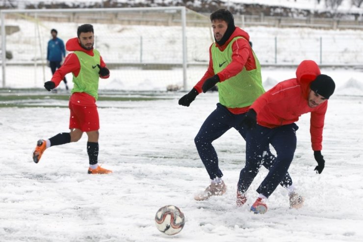 Nevşehir Belediyespor, MODAFEN maçı için hazırlıklarını tamamladı
