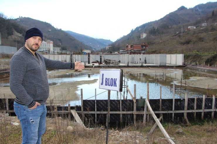 Temeli görkemli bir şekilde atılmıştı ama...