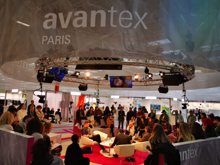 Türk tekstil ürünleri Paris'te tanıtıldı