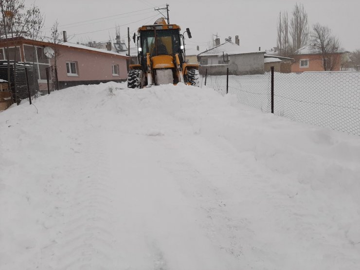 Ulaş'ta kar mücadele çalışmaları