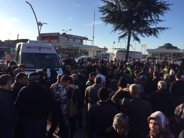 Minibüsün çarptığı kadın yaralandı