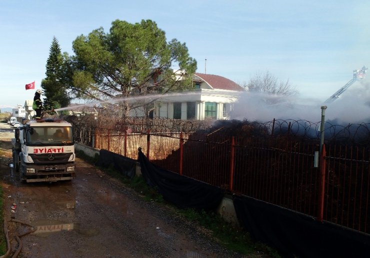 Adana’daki fabrika yangını 32 saattir sürüyor