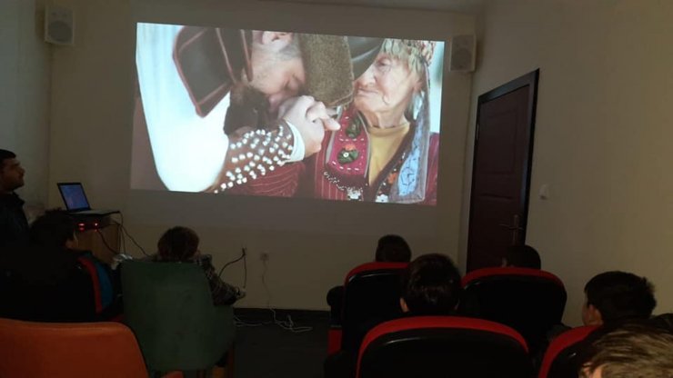 Akıncılar'da öğrencilerin sinema keyfi