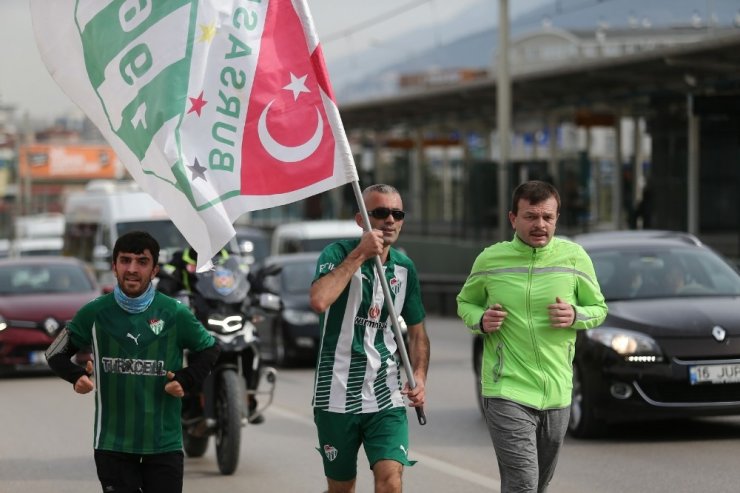 14 Şubat Sevgililer Günü’nde ilginç koşu