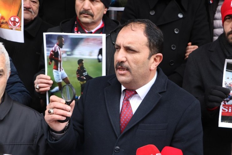 TFF ve MHK’ya büyüteç ve gözlük yolladılar