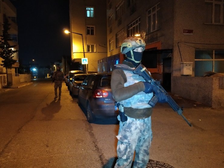 İstanbul’da silahlı suç örgütüne geniş çaplı operasyon düzenlendi: Çok sayıda gözaltı