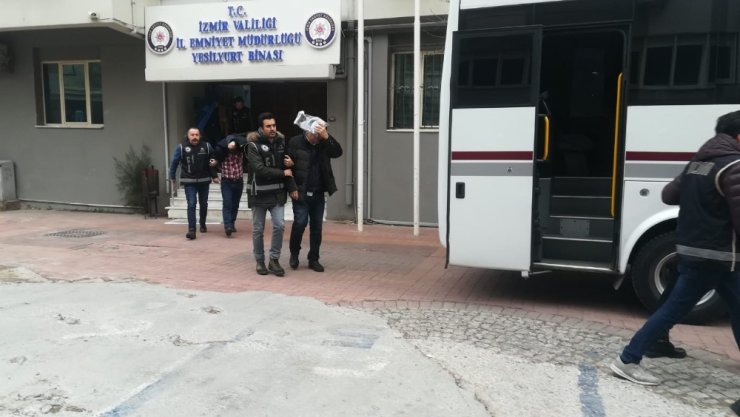 İzmir’de ‘dublörlü dolandırıcılık’ çetesi şüphelileri adliyede