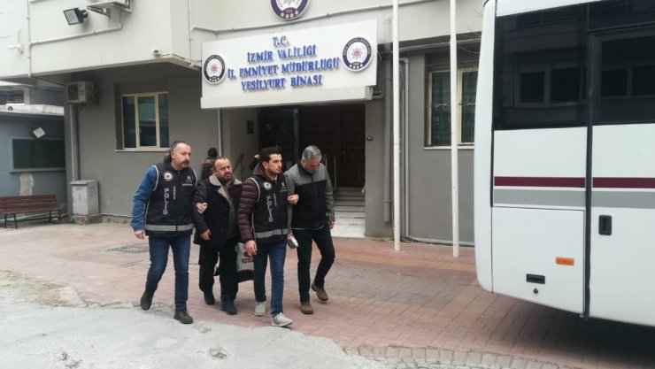 İzmir’de ‘dublörlü dolandırıcılık’ çetesi şüphelileri adliyede