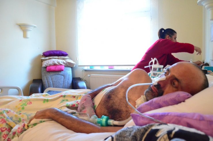 Elektrik akımına kapıldı, yatağa bağlandı
