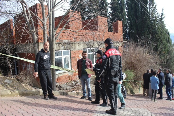 33 yaşındaki şahıs evinde ölü bulundu
