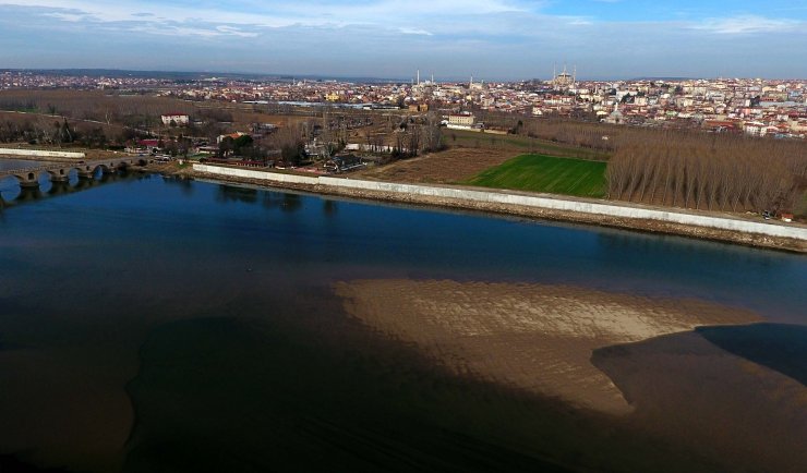Meriç Nehri en düşük seviyelerinde akıyor