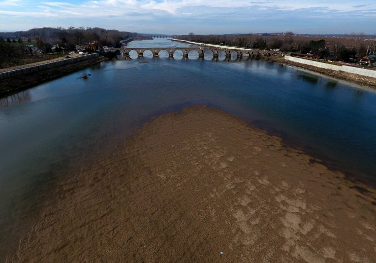 Meriç Nehri en düşük seviyelerinde akıyor
