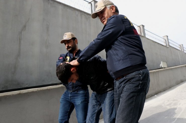 DEAŞ’ın istihbaratçısı bilgileri parayla satmış