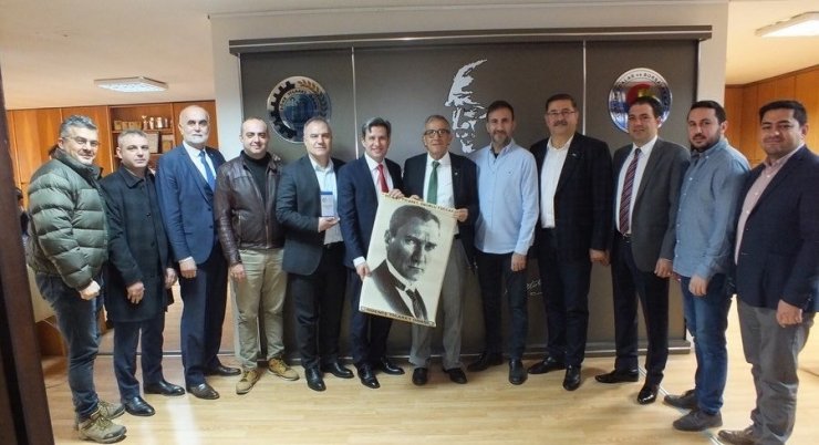 Eriş: "Ödemiş-Söke arası ticaret kapıları açmalıyız"