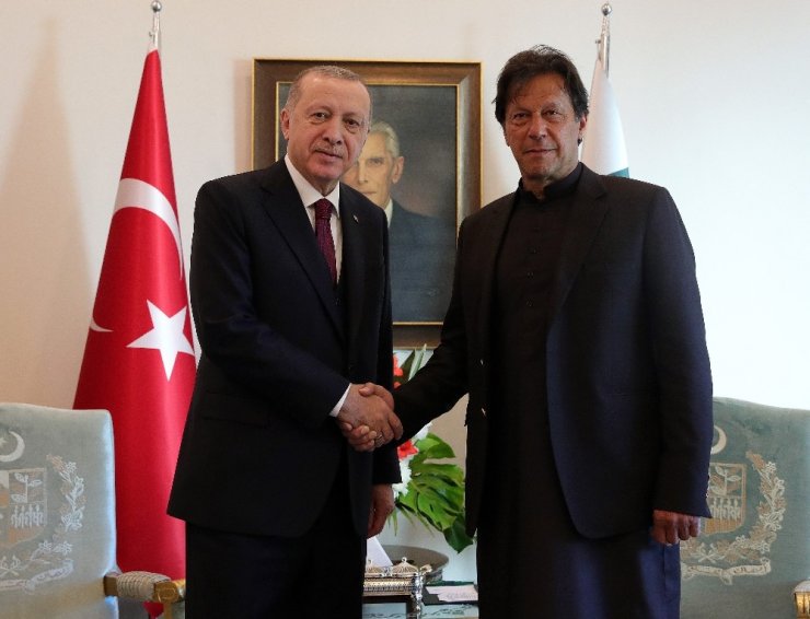 Cumhurbaşkanı Erdoğan, Pakistan Başbakanı Khan ile görüştü