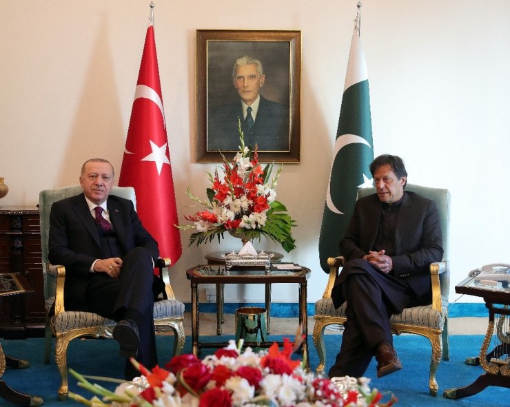 Cumhurbaşkanı Erdoğan, Pakistan Başbakanı Khan ile görüştü