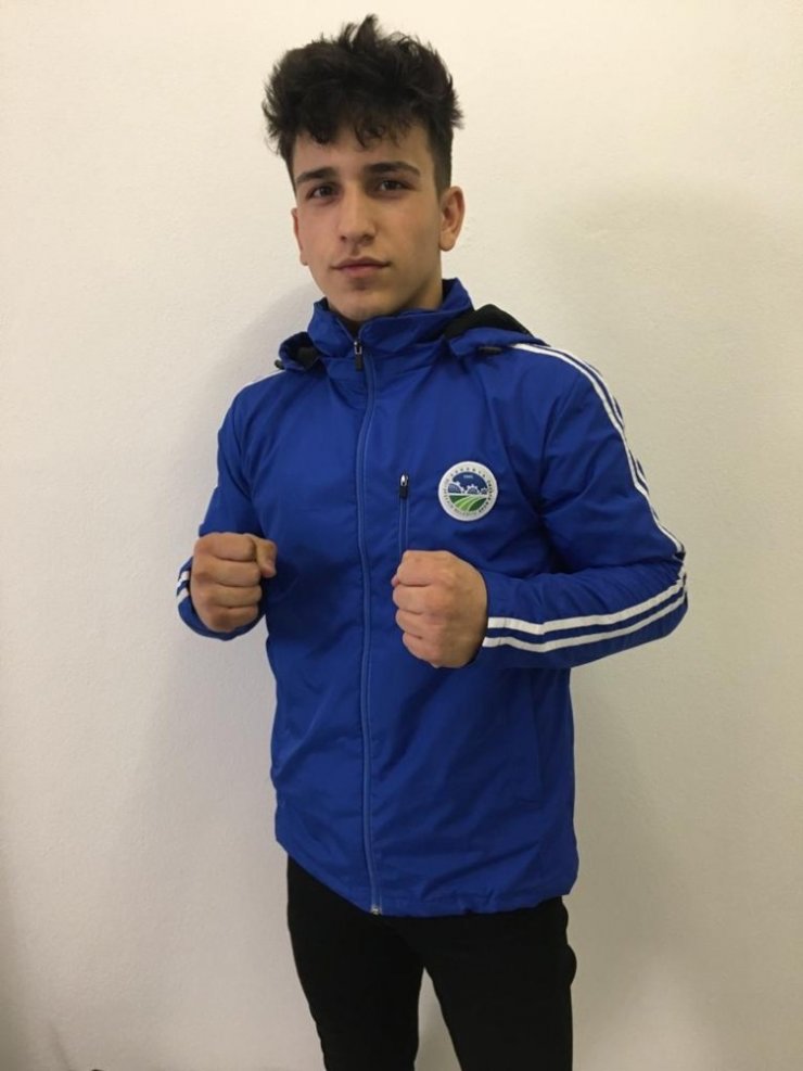 Sakarya Büyükşehir Kick Boks sporcusu Çakır’a milli davet