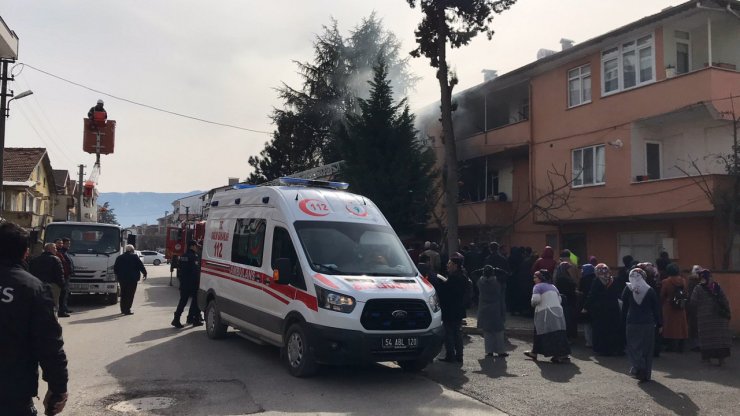 GÜNCELLEME - Sakarya'da yanan evde mahsur kalan çocuk öldü