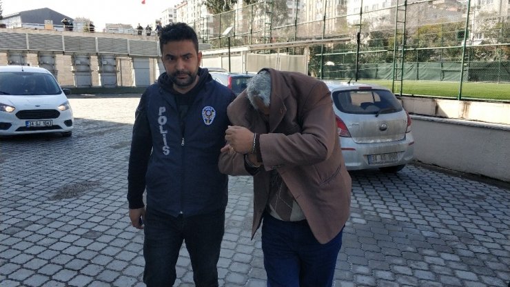 Limandan çıkan kamyonlarından malzeme çalan 4 kişi yaralandı