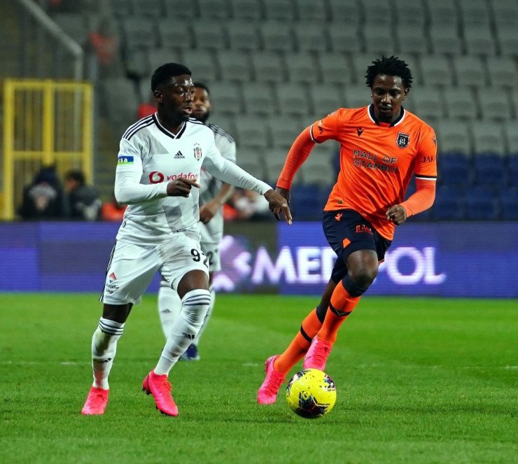 Süper Lig: Medipol Başakşehir: 0 - Beşiktaş: 0 (İlk yarı)