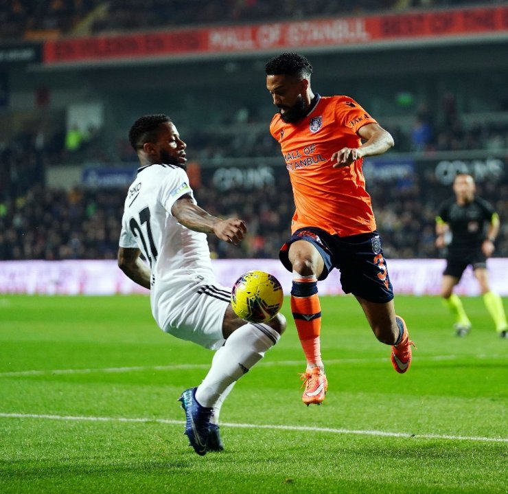 Süper Lig: Medipol Başakşehir: 0 - Beşiktaş: 0 (İlk yarı)