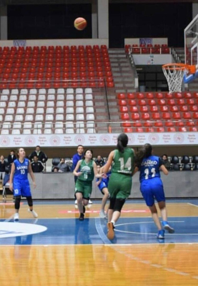 SANKO Okullarının basketbol başarısı