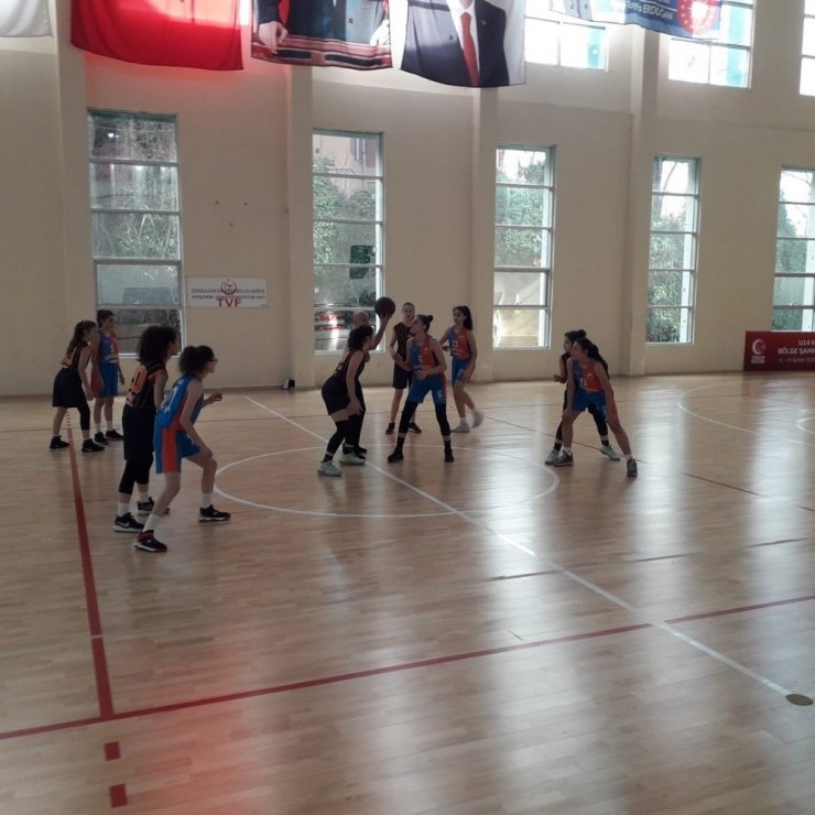 İlkadım U-14 Kız Basketbol Takımı, Anadolu Şampiyonası’na adını yazdırdı