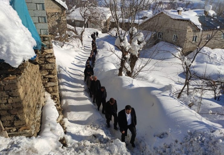 AK Parti heyetinden Durankaya ve Geçitli’ye çıkarma