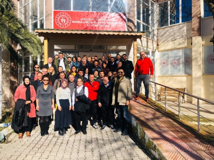 Manisa’da 33 gençlik projesine destek