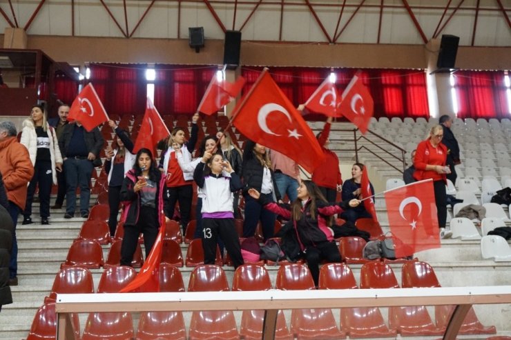 Hokey’de Fransa’ya Gaziantep şamarı