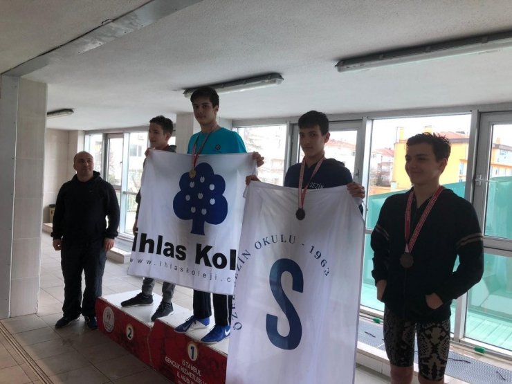 İhlas Koleji’nden yüzmede 3 şampiyonluk