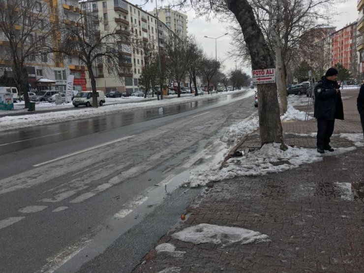 Kayseri’de otomobil yayalara çarptı: 1 ölü, 2 yaralı