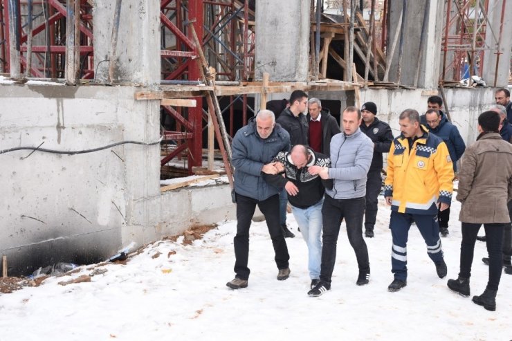 Kırşehir’de ’vinç’ üstünde intihar girişimi