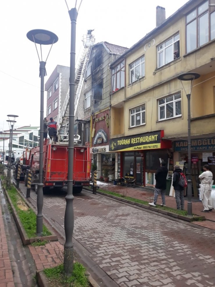 Fırında çıkan yangın korkuttu
