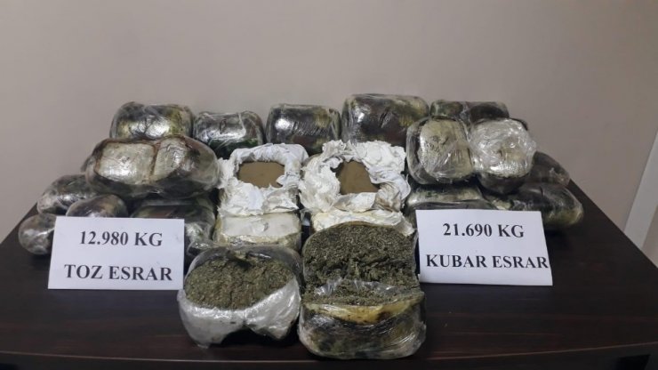 Otomobilde 33 kilo esrar ele geçirildi