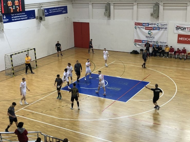 Challenge Kupası: Beykoz Belediyespor: 31 - Valur: 30